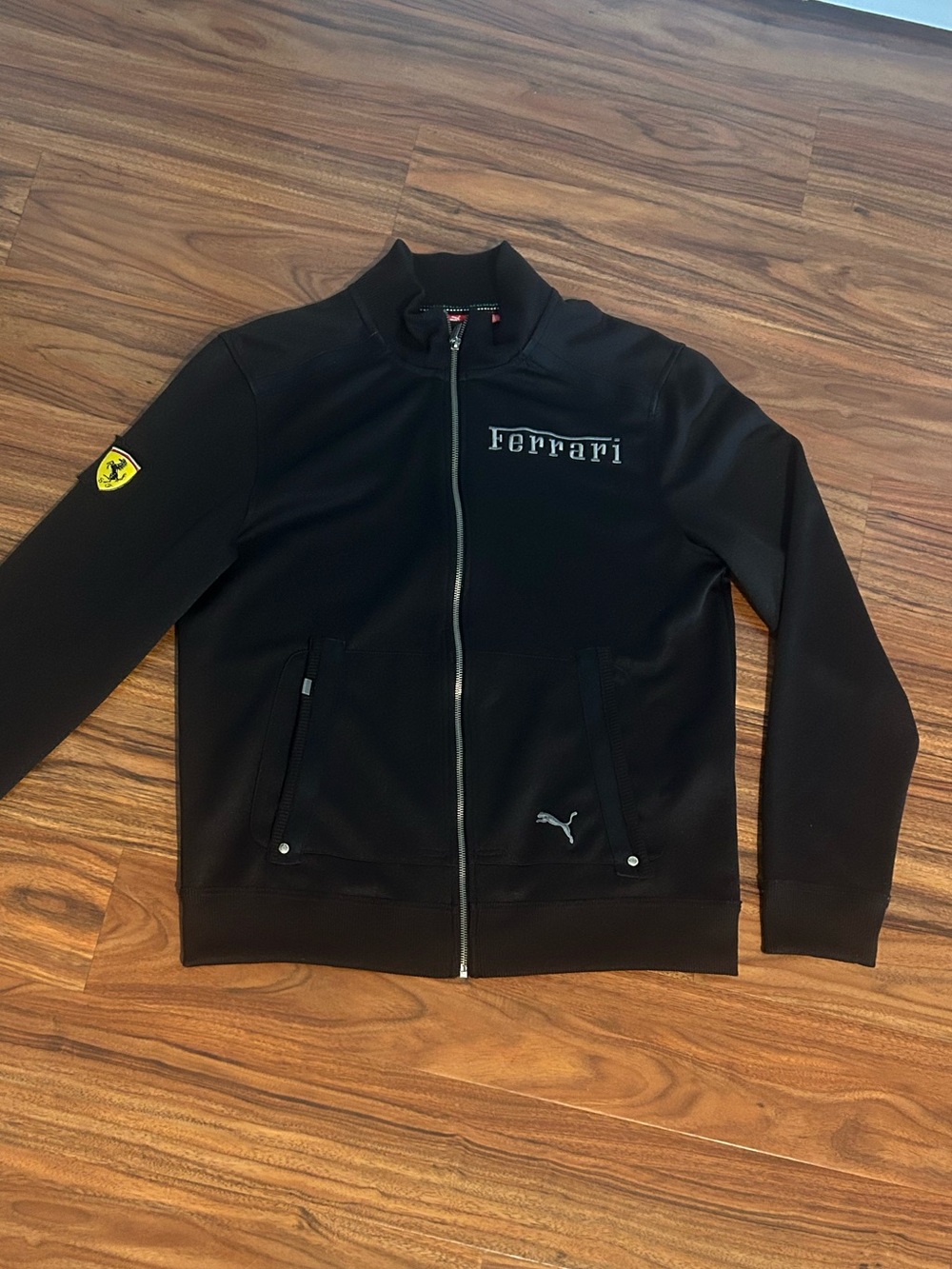 Ferrari puma black zip up jackets men’s size medium
